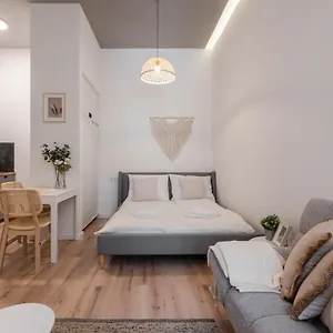 Apartment A62 - Akacfa Street - Location By Bqa, Budapest